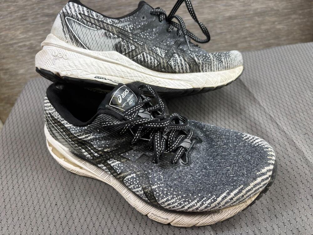 ASICS Womens GT-2000 10 Running Shoes 1012B045 Black White Knit Sneakers Sz 8.5